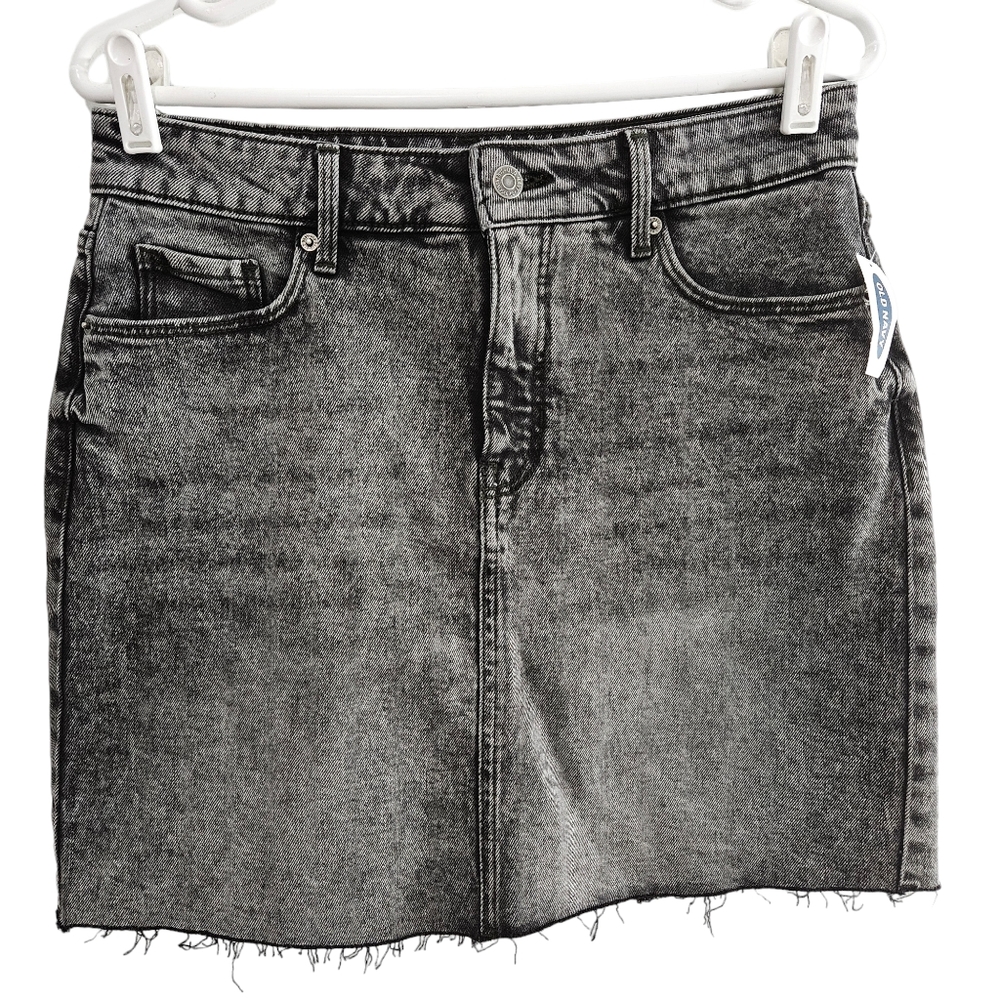 NWT Old Navy Women's Denim Blackwash Raw Hem Mini Skirt